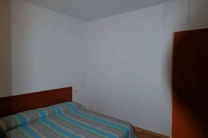 Room 4 of 55