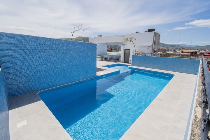 Pool 41 of 95