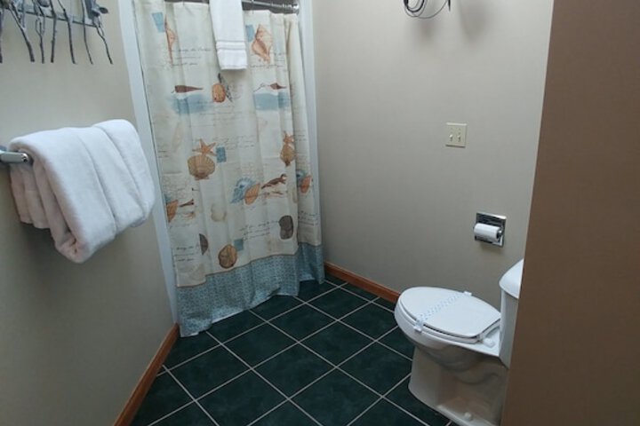 Room 96 of 128
