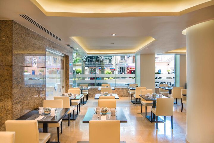 Breakfast area