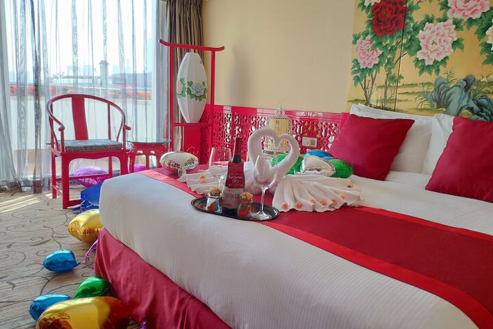 Room 30 of 63