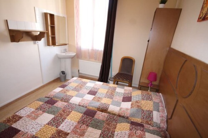 Room 35 of 64