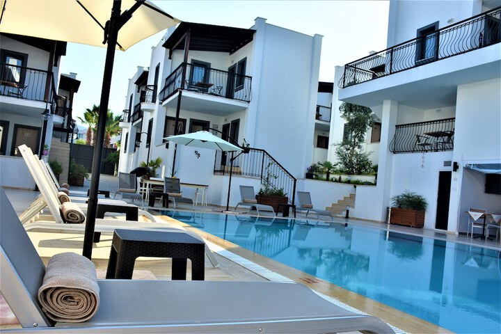 Pool 49 of 76