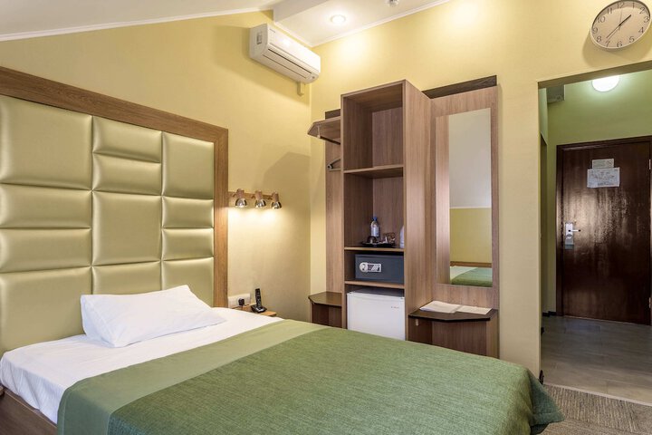 Room 19 of 32