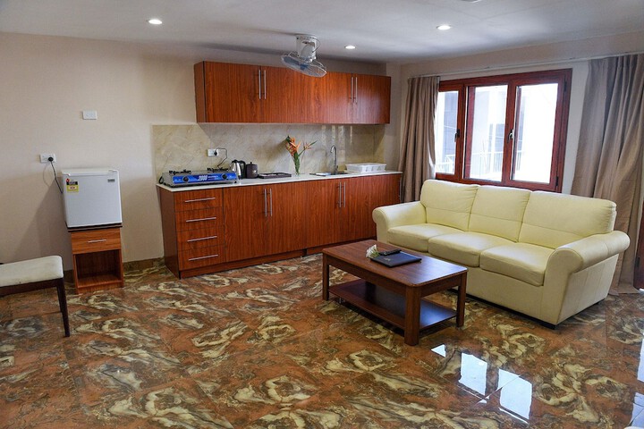 Room 32 of 41