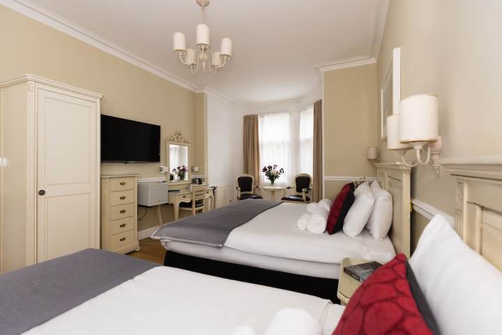 Room 47 of 74