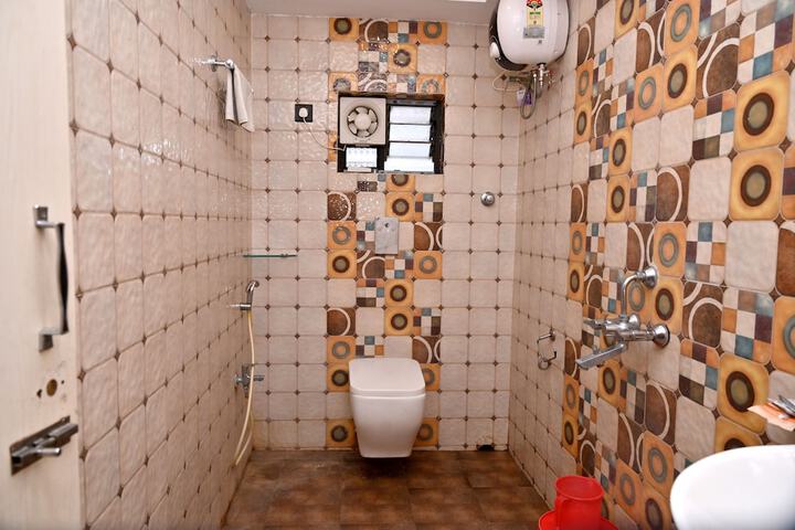Room 63 of 114