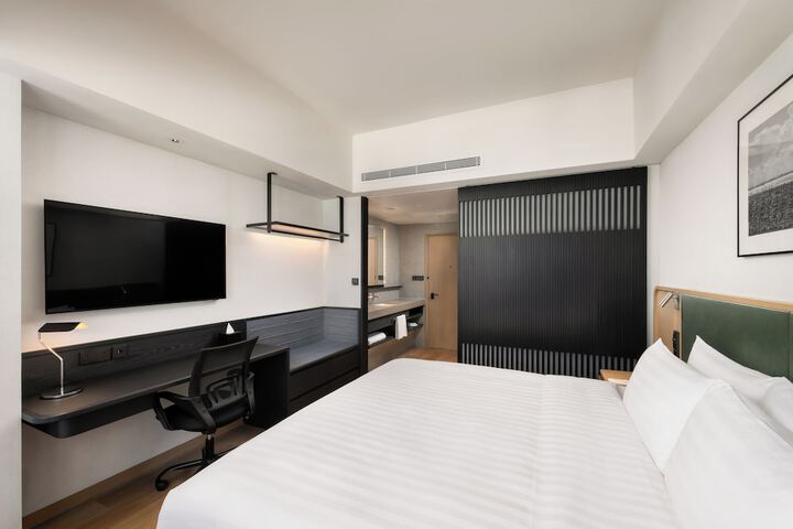 Room 19 of 58