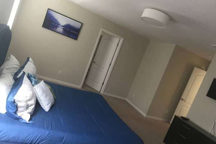 Room 5 of 25