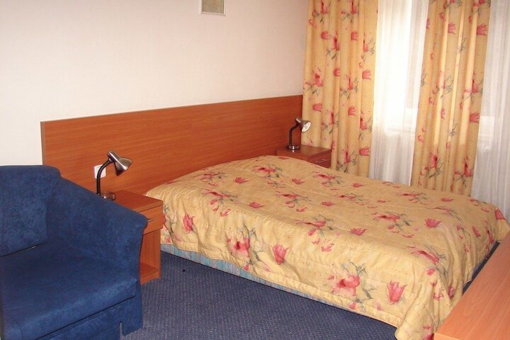 Room 15 of 35