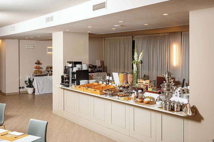 Breakfast/Coffee Service 29 of 51