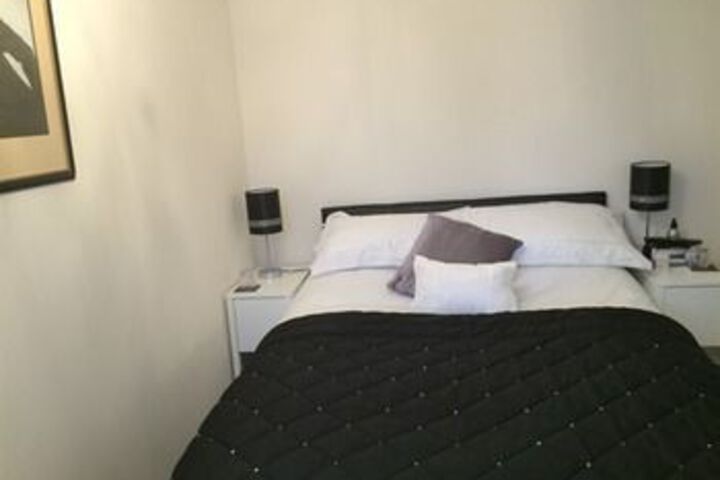 Room 8 of 15