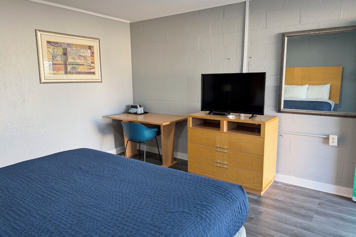 Room 12 of 15