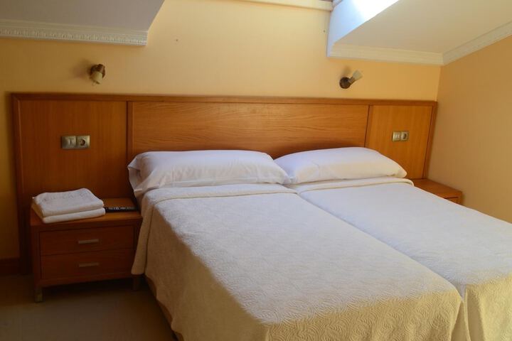 Room 19 of 39