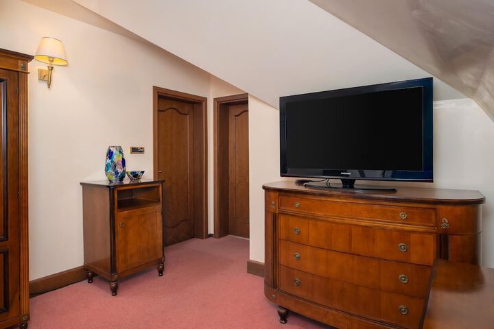 Room 55 of 159