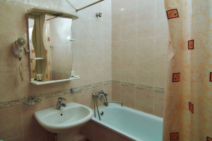 Room 72 of 115