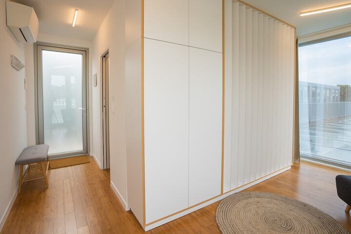 Room 11 of 15