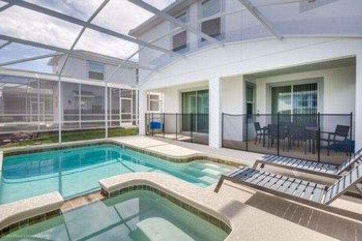 Pool 19 of 25