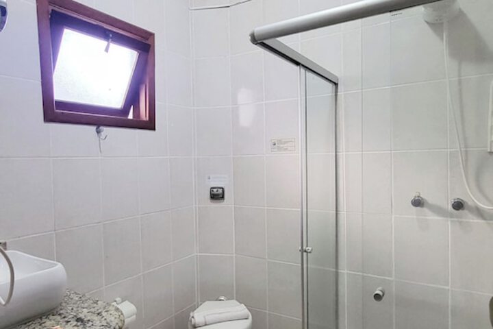 Room 25 of 69
