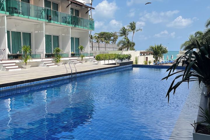 Pool 113 of 218