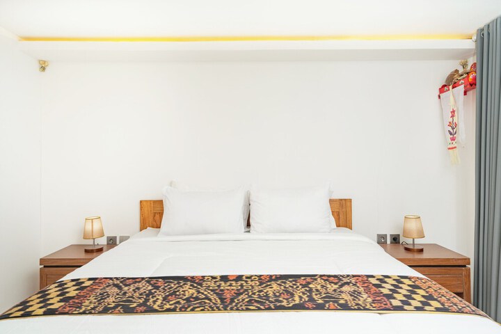 Room 3 of 54