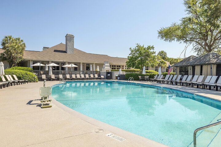 Pool 122 of 220
