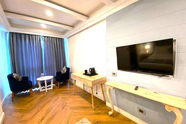 Room 35 of 53