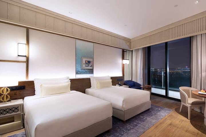 Room 9 of 110
