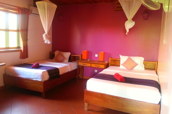 Room 5 of 117