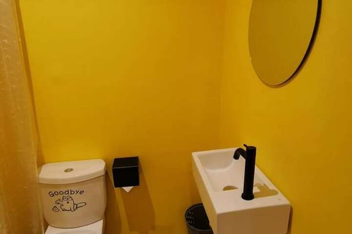 Room 15 of 35