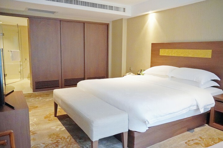 Room 19 of 39