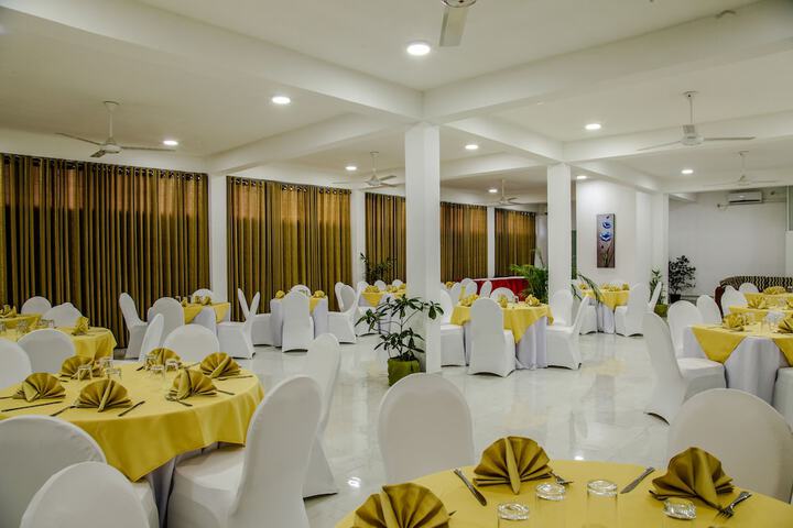 Ballroom/Hall 5 of 8