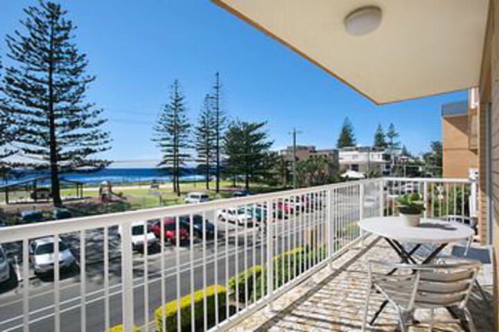 Terrace/Patio 2 of 11