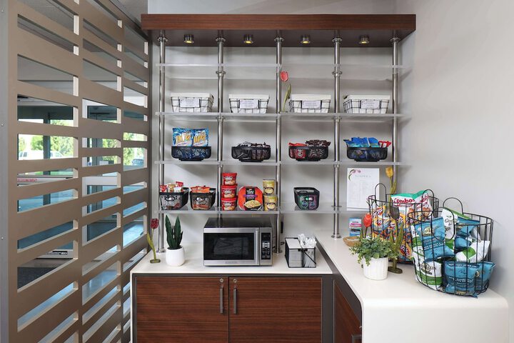 Snack bar