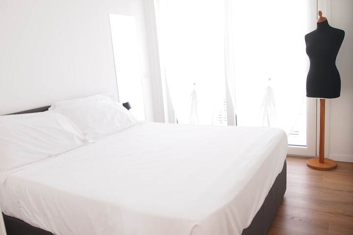 Room 32 of 159