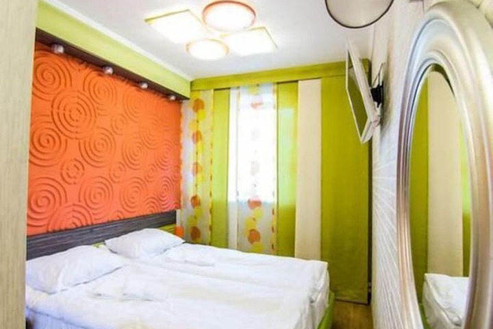 Room 35 of 47