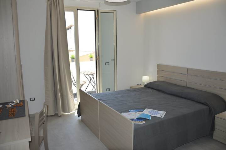 Room 6 of 19