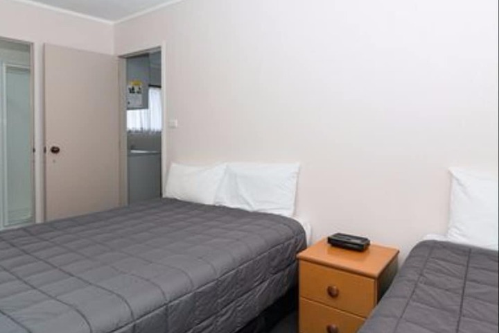 Room 16 of 107