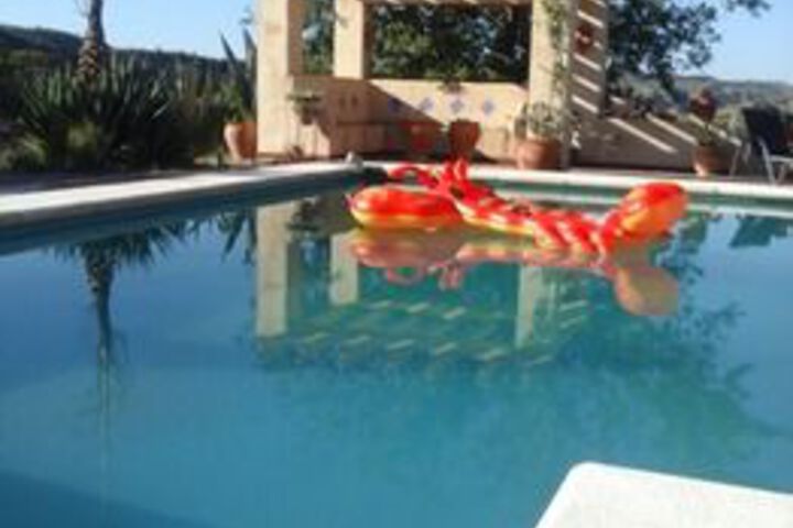 Pool 16 of 20