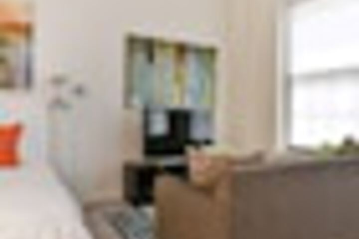 Room 32 of 120