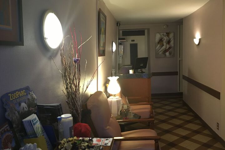 Hotel 2 of 64