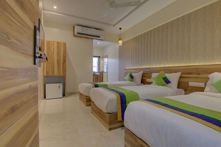 Room 19 of 34