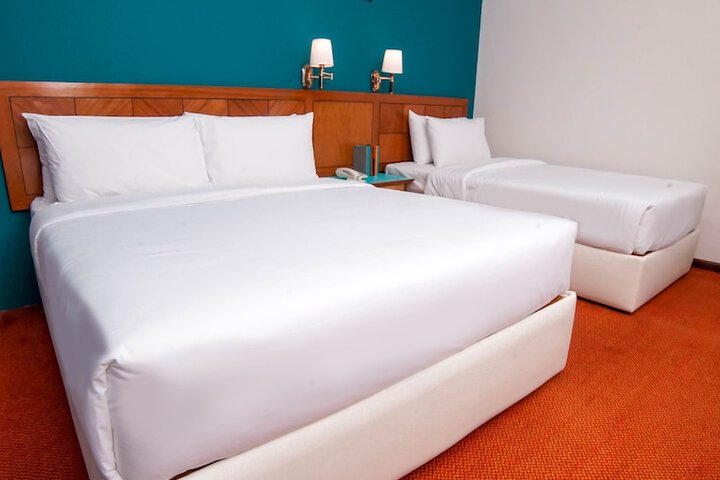 Room 13 of 23