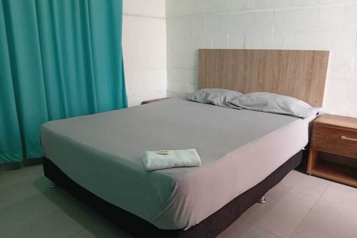 Room 4 of 17