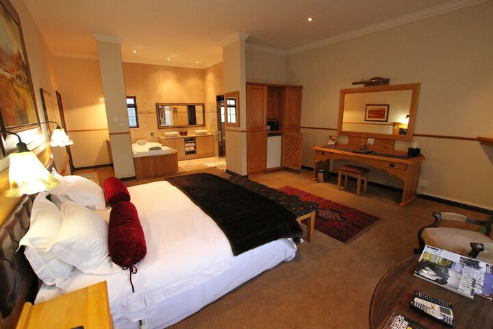 Room 12 of 33