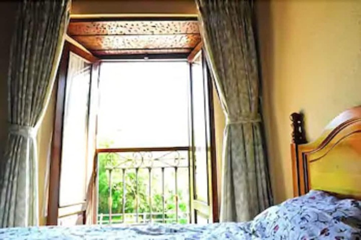 Room 4 of 26