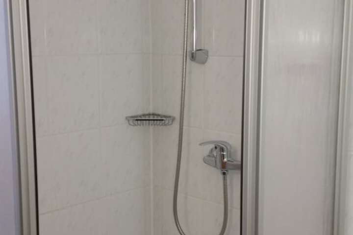 Room 16 of 39