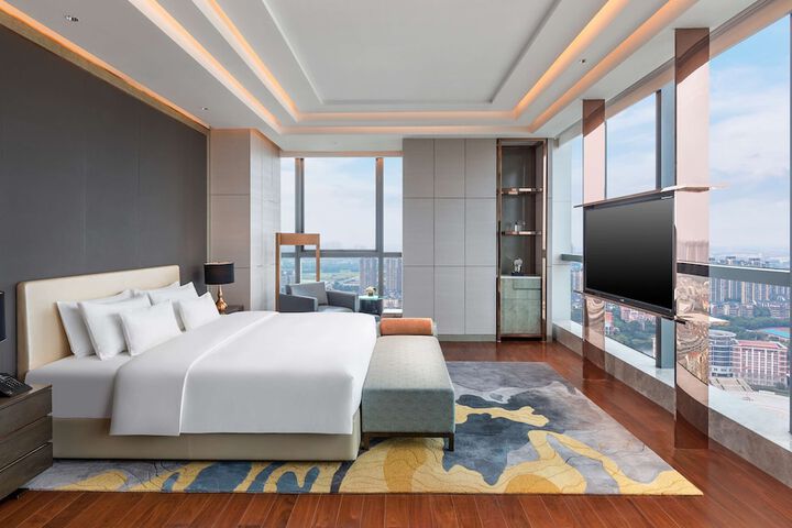 Room 7 of 49