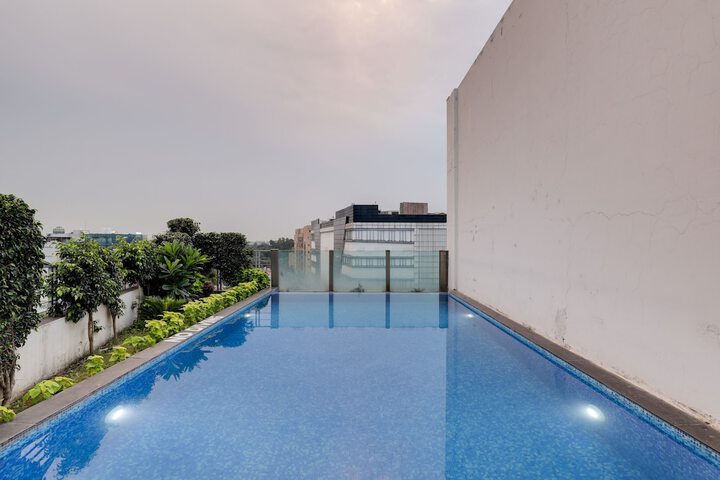 Pool Hotel