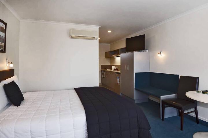Room 36 of 62